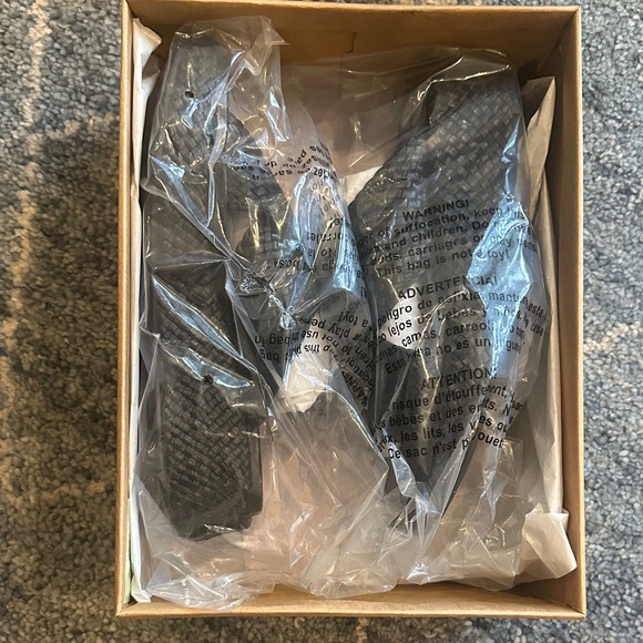Seychelles Black Platform Woven Sandals